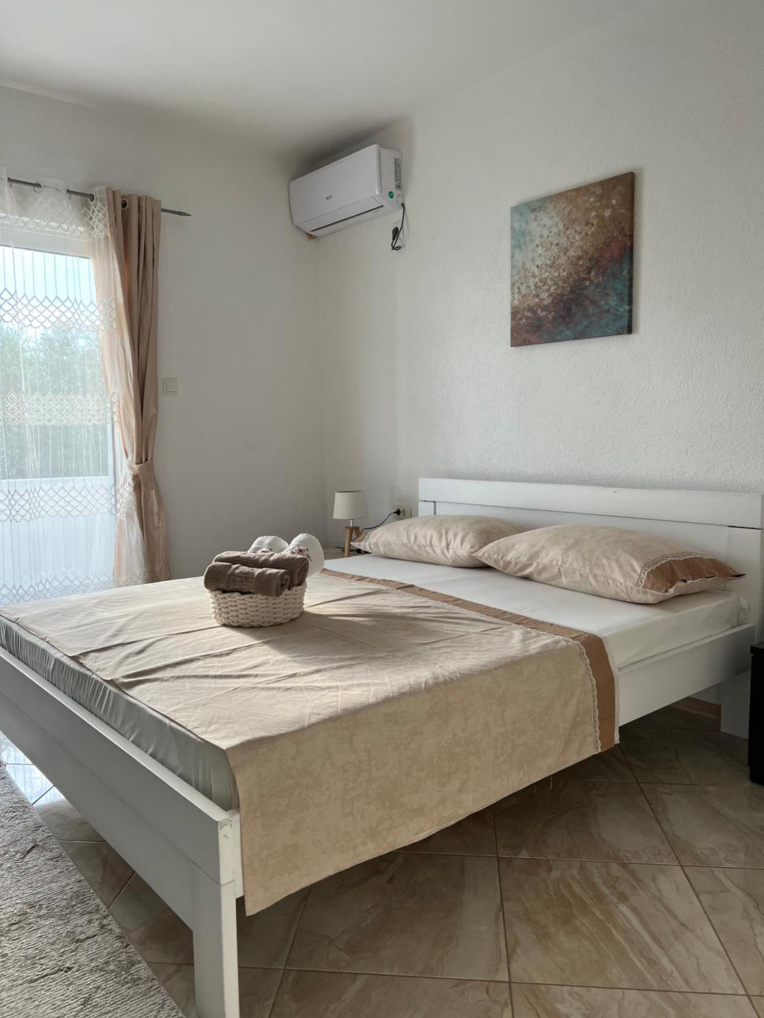 Suka Apartments Ulcinj Luaran gambar